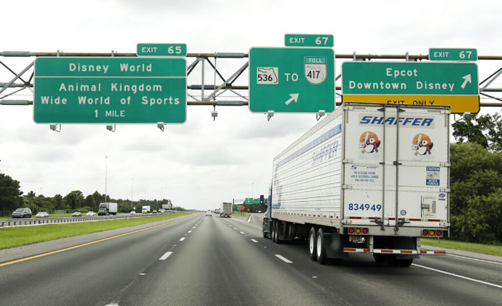 ¿DeSantis dará luz verde al proyecto de ley del carril izquierdo de Florida?