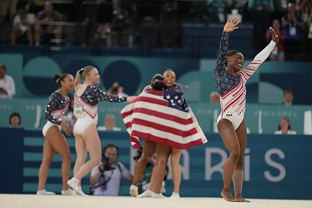 ¡Simone Biles y el equipo de EE. UU. han logrado la redención con una victoria olímpica en la gimnasia femenina!