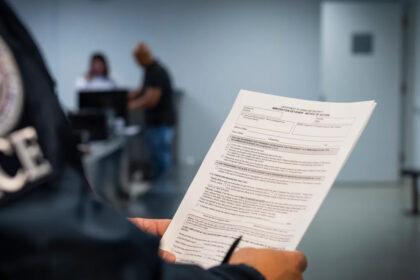 Los cuatro delitos menores por los que inmigrantes podrían enfrentar deportación bajo ley H.R. 29