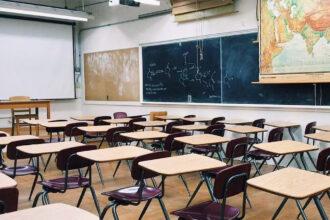 La deserción escolar en Florida debido a las redadas migratorias es un problema complejo con múltiples factores interrelacionados.