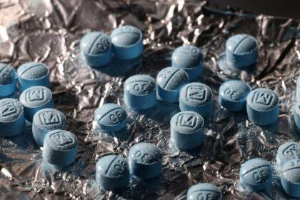 Qué son las “trash cans”: la DEA reveló la nueva fachada del narcotráfico urbano en zonas escolares de EEUU