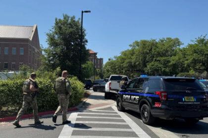 Reportan al menos 2 muertos y 6 lesionados en el tiroteo en una universidad de Florida