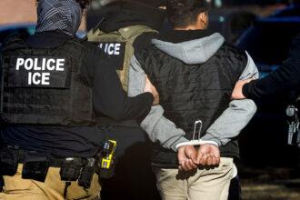 Universidades de Florida se suman al plan estatal y cooperarán con ICE en temas migratorios