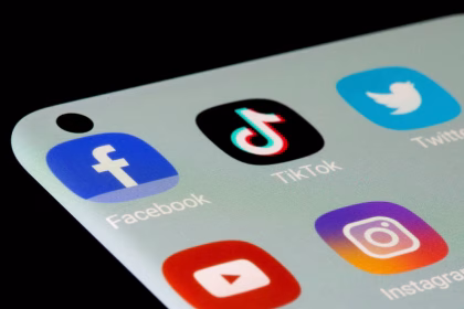 Si haces este tipo de publicaciones en redes sociales, el gobierno de EEUU podría negarte la Green Card