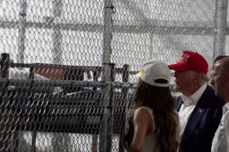 Alligator Alcatraz comenzó a recibir a inmigrantes: ¿Qué pasará con ellos?