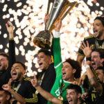 México gana la décima: alza la Copa Oro con duro triunfo sobre Estados Unidos