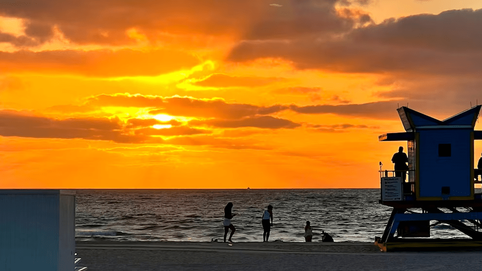 Ron DeSantis firmó una ley que cambia el acceso a las playas de Florida: ¿cuáles son los cambios?