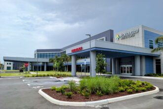 La apertura del Florida Coast Medical Center, parte de la red Palm Beach Health Network de Tenet Healthcare, trae consigo una serie de beneficios transformadores para Port St. Lucie y las áreas circundantes