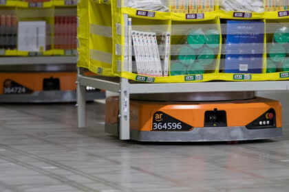 Latinos perderían más trabajos por la Inteligencia Artificial y otros datos revela el Latino Data Hub (podcast)