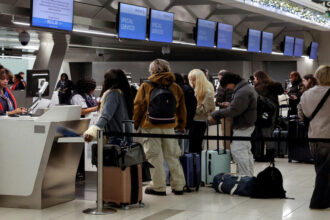 EEUU cambió el registro de género en vuelos internacionales: las aerolíneas no admitirán la designación “X”