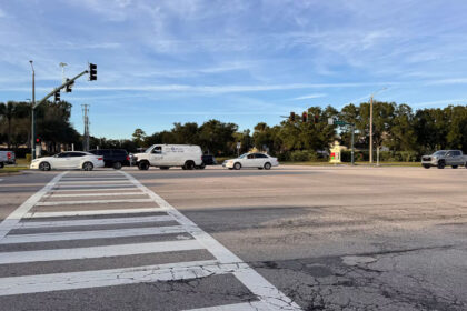 "No bloquees la intersección": La policía de Port St. Lucie toma medidas contra los conductores que bloquean las intersecciones.