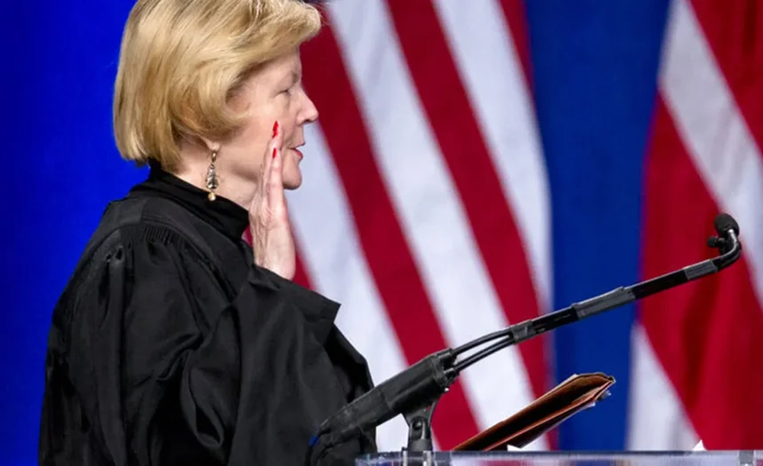 Jueza le prohíbe al IRS intercambiar información de inmigrantes con ICE dirigida a deportarlos