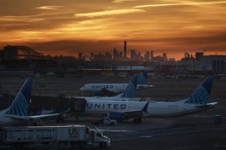 Más de 1,700 vuelos cancelados en EE.UU. por falta de personal aéreo durante el cierre de gobierno