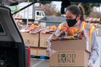Pobreza inesperada en EE.UU.: más del 60% de adultos en riesgo de depender de ayuda alimentaria