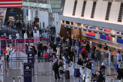 EE.UU. planea que extranjeros revelen 5 años de información en redes sociales