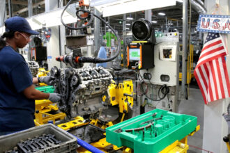 El desempleo se eleva al 4.6% en noviembre, su nivel más alto desde 2021