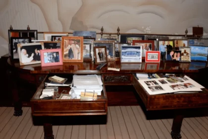 Víctimas de Epstein reaccionan a liberación de archivos, pero critican falta de información