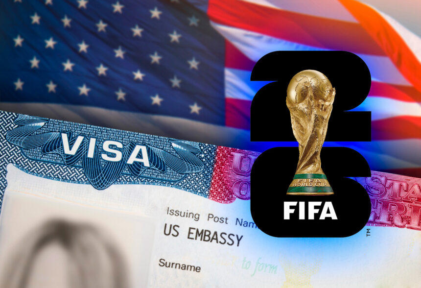 Pasaporte de Estados Unidos junto a un escáner biométrico digital con un estadio de fútbol de fondo.