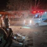 Columna de humo en la selva del Catatumbo tras bombardeo militar contra el ELN.