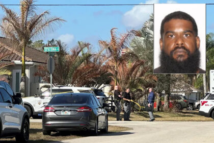 Escena de crimen con cinta policial frente a una casa en Port St. Lucie tras tiroteo doméstico.