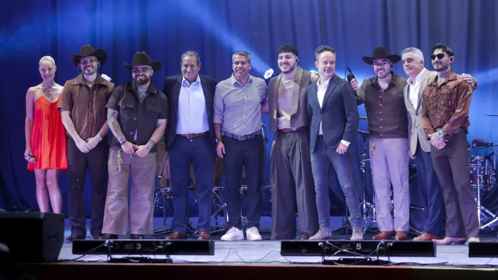 Pável Pardo y Grupo Frontera lanzan "México en el Alma" para el Mundial 2026