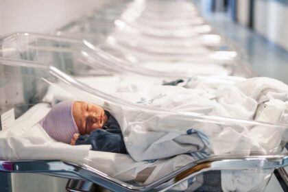 ¿El fin de una era? Por qué la natalidad adolescente en EE.UU. se desploma