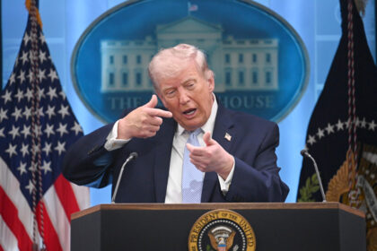 Ultimátum de Trump a Irán: El fin de "medio siglo de burlas" y la amenaza nuclear que sacude al mundo