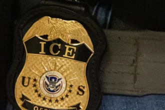 ICE podrá ejecutar deportaciones exprés en todo el país