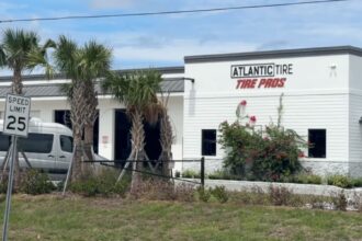 Tragedia en Stuart: joven mecánico muere atropellado en Atlantic Tire Center