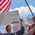 ¿Ciudadanía por nacimiento a salvo? El fallo que frena los planes de Trump