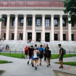 Estudiantes y periodistas bajo la lupa: El nuevo cerrojo del DHS