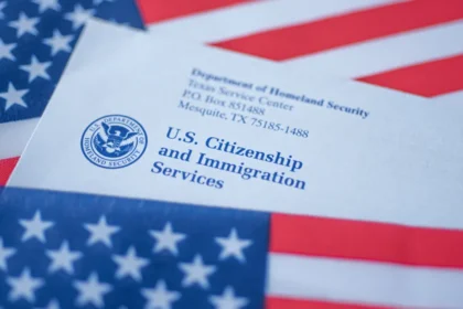 Juicios exprés: La nueva regla que acelera asilos y deportaciones