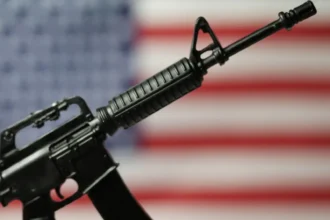 Armas AR-15 ante la Corte Suprema: ¿Se cae la prohibición en EE. UU.?