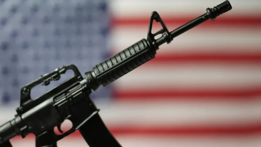 Armas AR-15 ante la Corte Suprema: ¿Se cae la prohibición en EE. UU.?