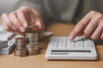 Alerta económica: Fed advierte que tasas podrían subir y encarecer tus deudas