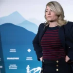 Escalada comercial: Canadá castiga 700 productos de EE. UU. y Trump estalla