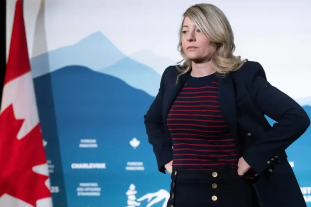 Escalada comercial: Canadá castiga 700 productos de EE. UU. y Trump estalla