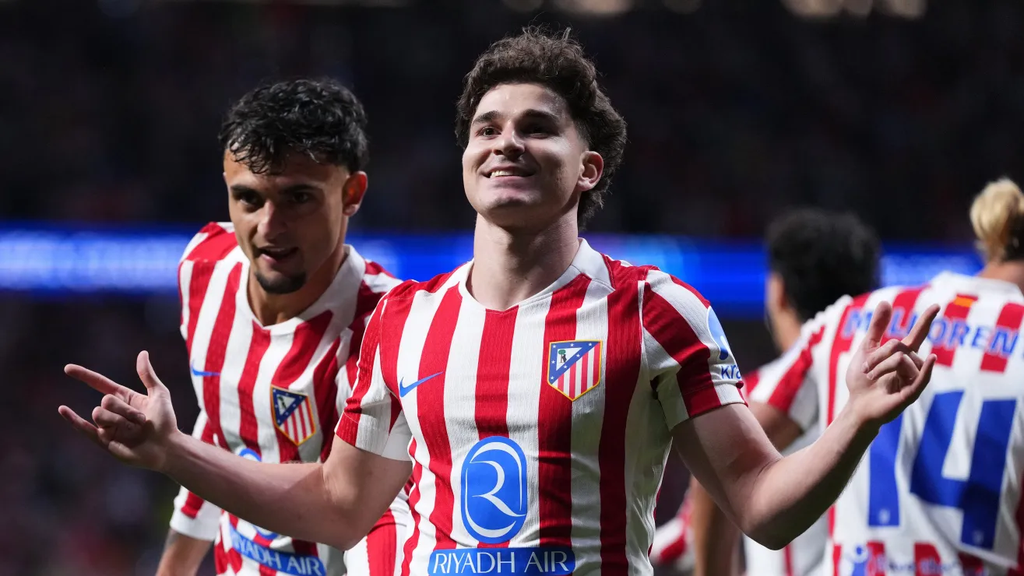 FIFA alista la “Ley Julián Álvarez” para frenar abusos en fichajes