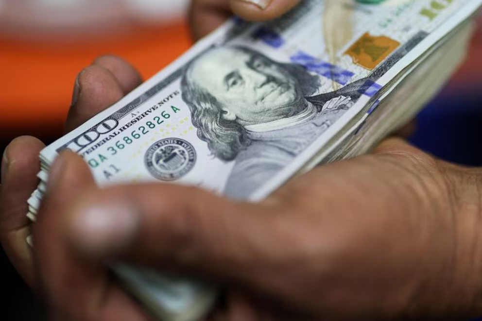 Salario mínimo a $15 y nuevas leyes: Así cambia el bolsillo en Florida este octubre