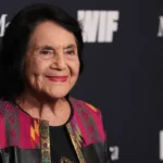 Muere Dolores Huerta, la histórica líder latina que convirtió la lucha laboral en resistencia