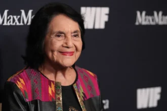 Muere Dolores Huerta, la histórica líder latina que convirtió la lucha laboral en resistencia