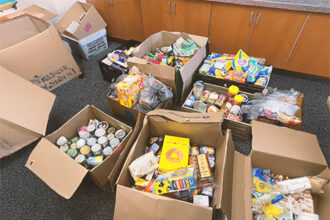 El condado de St. Lucie y el Treasure Coast Food Bank se unen en una gran colecta de alimentos