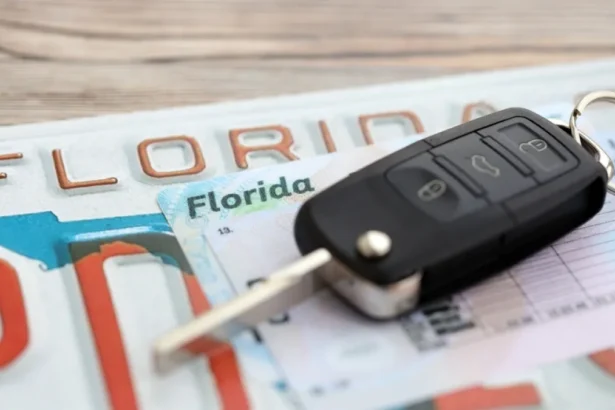 Trámite blindado: Los nuevos y estrictos requisitos para registrar tu auto en Florida